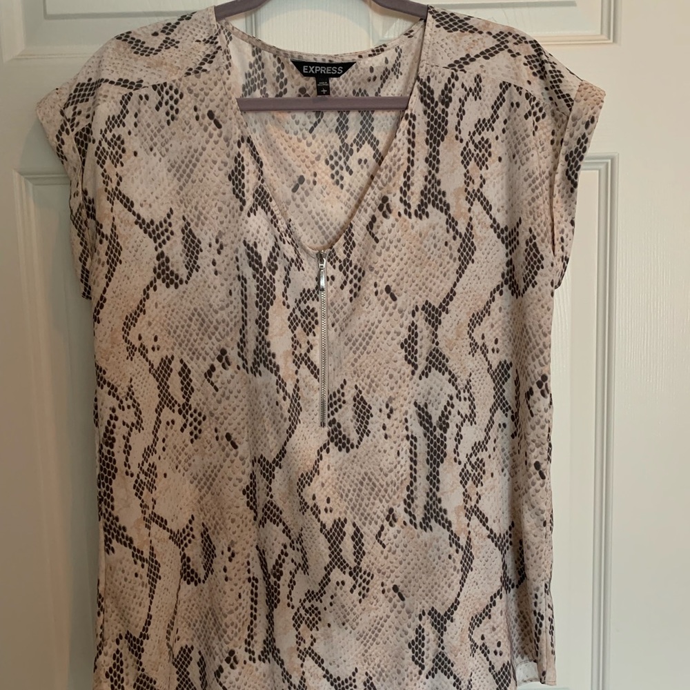 Express blouse.